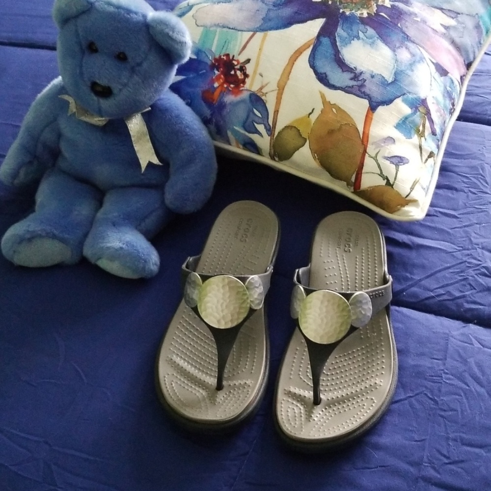 Women's size 10 Croc sandals